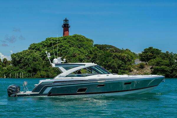 Formula 430 SSC Yacht For Sale