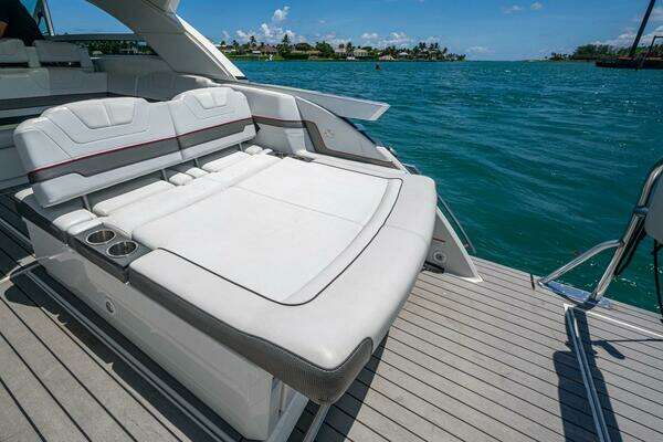 Formula 430 SSC Yacht For Sale