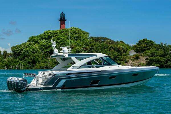 Formula 430 SSC Yacht For Sale