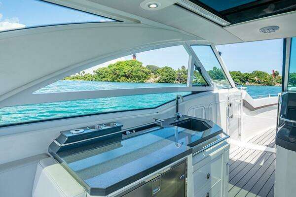 Formula 430 SSC Yacht For Sale