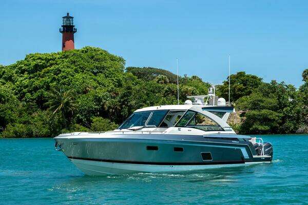 Formula 430 SSC Yacht For Sale