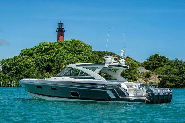 Formula 430 SSC Yacht For Sale