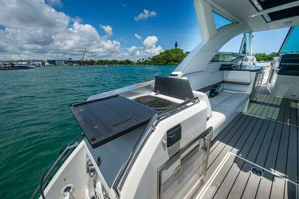 Formula 430 SSC Yacht For Sale