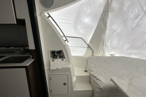 World Wide 46ft Prestige Yacht For Sale