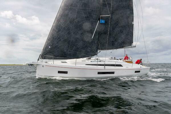 Beneteau Oceanis 40.1 FIRST LINE