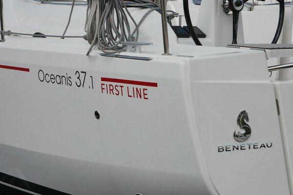 Beneteau Oceanis 37.1 First Line