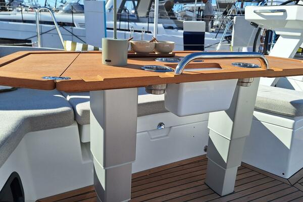 Beneteau Oceanis 52 FIRST LINE