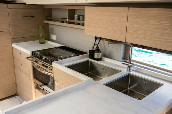 Beneteau Oceanis 52 FIRST LINE