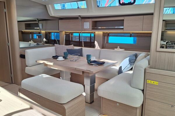 Beneteau Oceanis 52 FIRST LINE