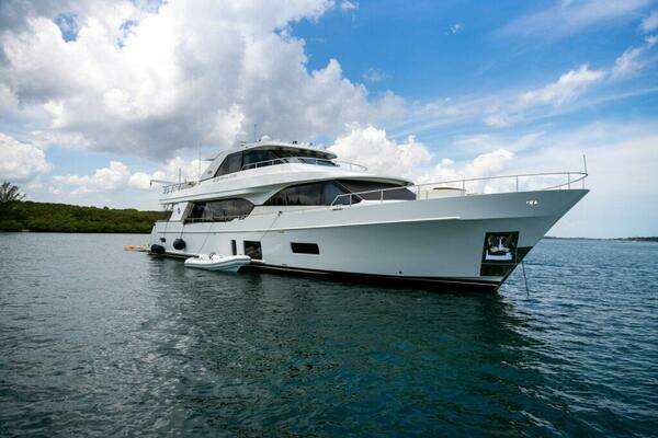 Photo of the 2019 Ocean Alexander 100 Motor Yacht "ZEPHYR"