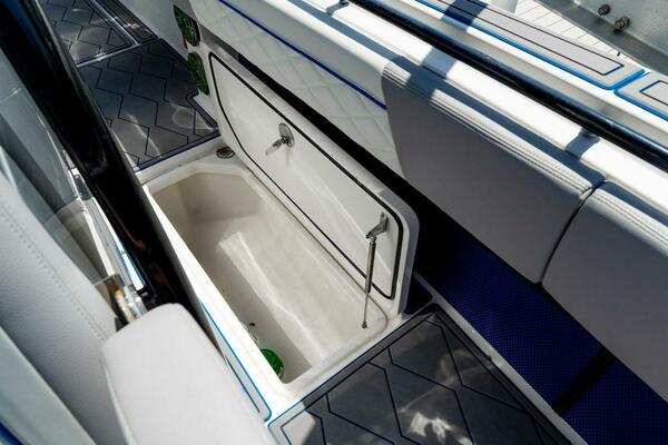 34ft Fountain Yacht For Sale