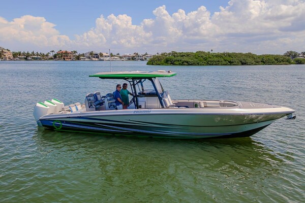 34ft Fountain Yacht For Sale