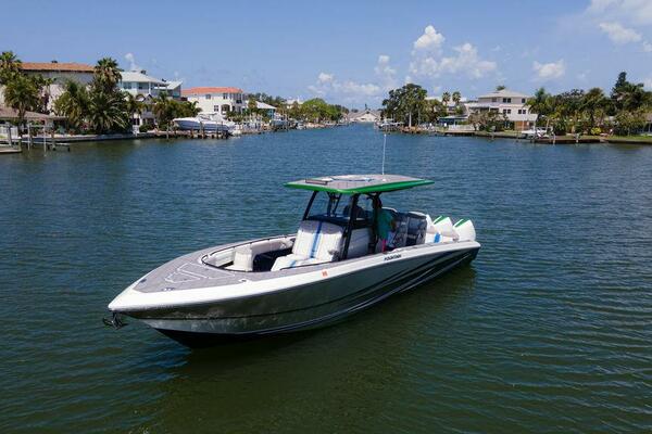 34ft Fountain Yacht For Sale