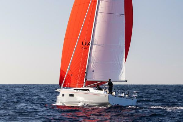 Beneteau Oceanis 34.1 First Line