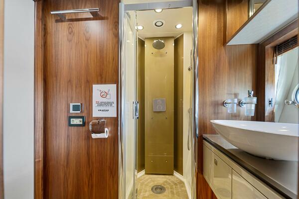 84ft Sunseeker Yacht For Sale