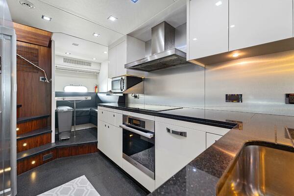 84ft Sunseeker Yacht For Sale