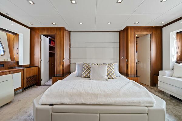 84ft Sunseeker Yacht For Sale