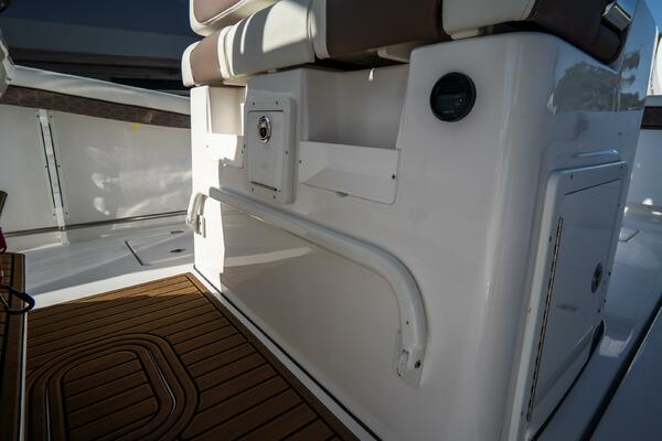 320 CC Adventure 32ft Tidewater Yacht For Sale