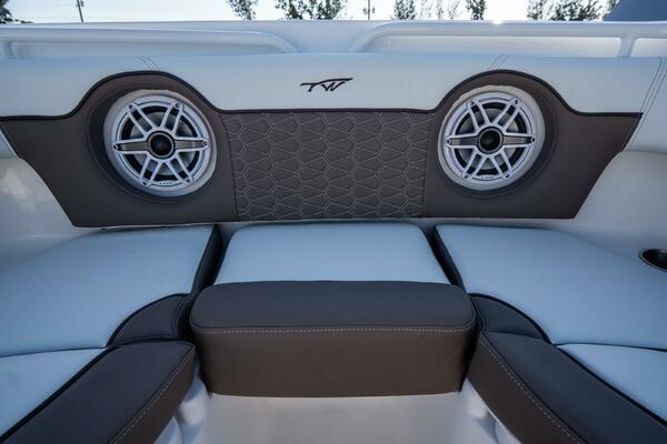 320 CC Adventure 32ft Tidewater Yacht For Sale