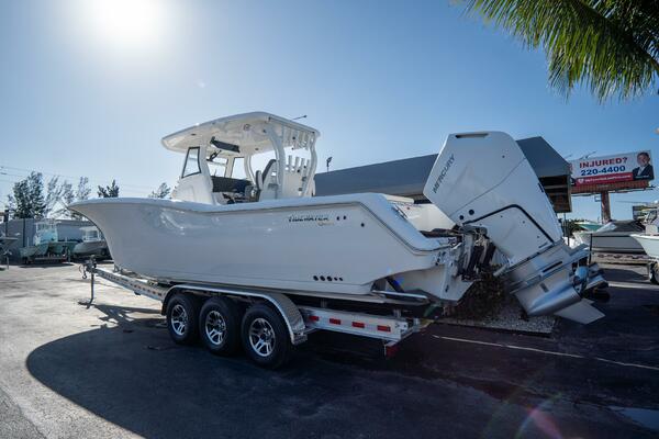 320 CC Adventure 32ft Tidewater Yacht For Sale