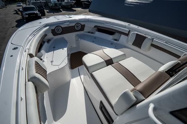 320 CC Adventure 32ft Tidewater Yacht For Sale