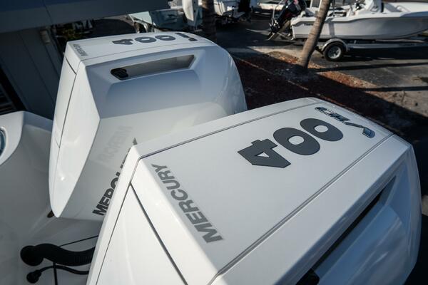 320 CC Adventure 32ft Tidewater Yacht For Sale