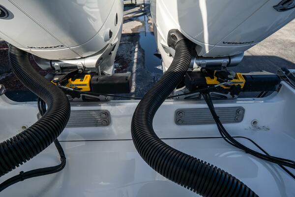 320 CC Adventure 32ft Tidewater Yacht For Sale