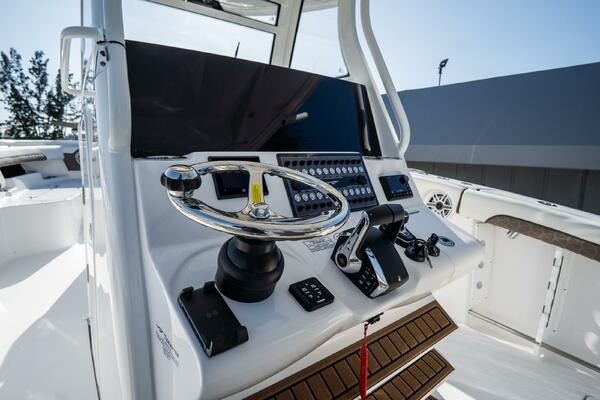 320 CC Adventure 32ft Tidewater Yacht For Sale