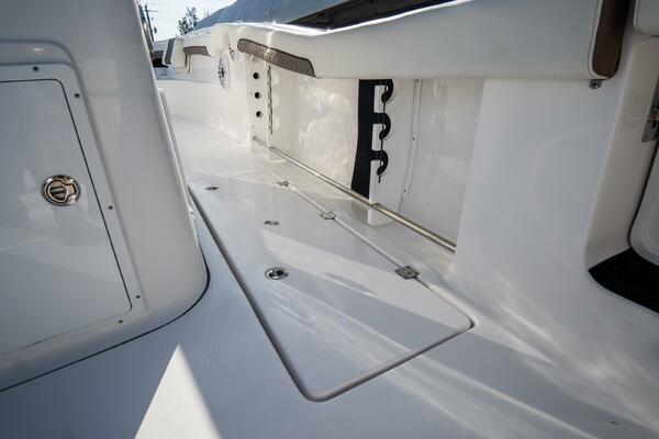 320 CC Adventure 32ft Tidewater Yacht For Sale