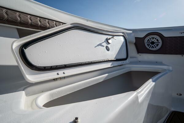 320 CC Adventure 32ft Tidewater Yacht For Sale