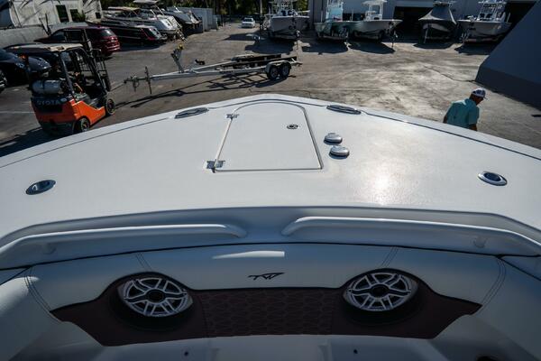 320 CC Adventure 32ft Tidewater Yacht For Sale