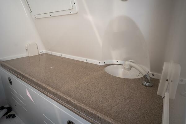 320 CC Adventure 32ft Tidewater Yacht For Sale