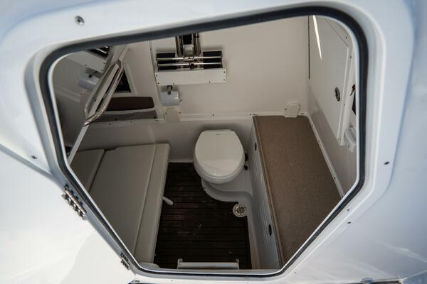 320 CC Adventure 32ft Tidewater Yacht For Sale