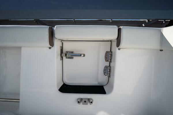 320 CC Adventure 32ft Tidewater Yacht For Sale