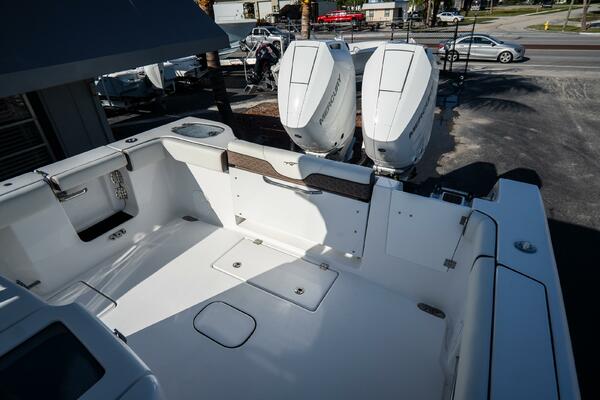 320 CC Adventure 32ft Tidewater Yacht For Sale