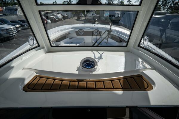320 CC Adventure 32ft Tidewater Yacht For Sale