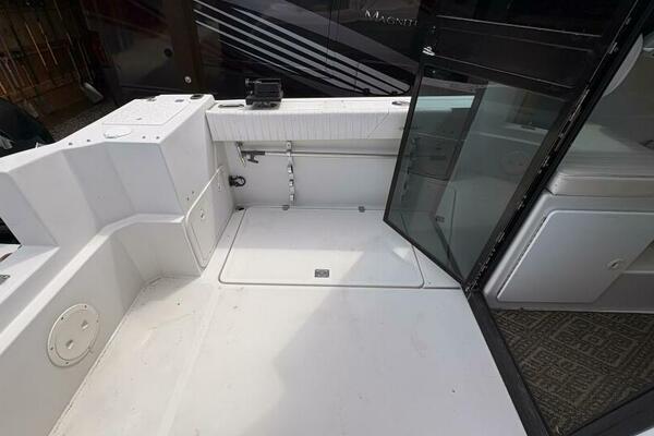 27ft Glacier Bay Yacht For Sale