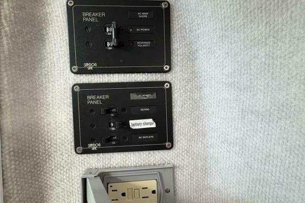 27ft Glacier Bay Yacht For Sale