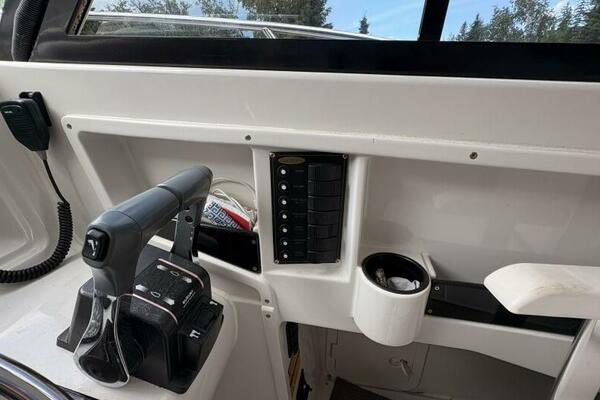 27ft Glacier Bay Yacht For Sale