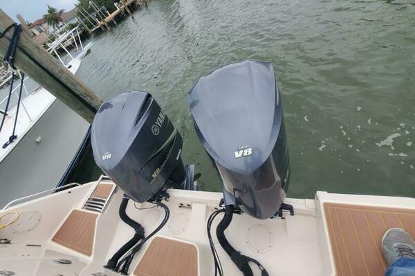 Rising Sun 33ft Grady White Yacht For Sale