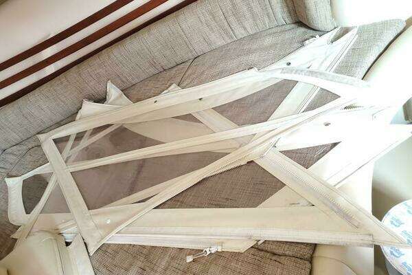 Grady-White 330 Express Yacht For Sale