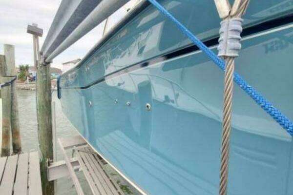 Grady-White 330 Express Yacht For Sale