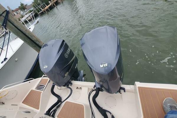 Rising Sun 33ft Grady White Yacht For Sale