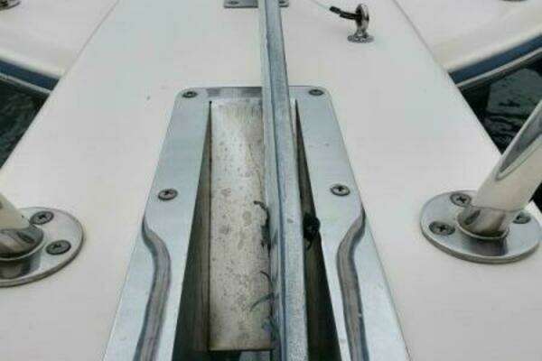 Grady-White 330 Express Yacht For Sale