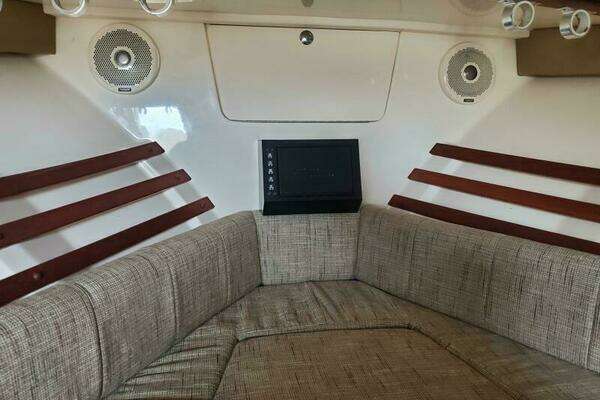 Grady-White 330 Express Yacht For Sale