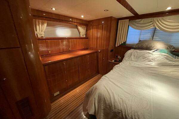 Monte Fino Skylounge 80 Yacht For Sale