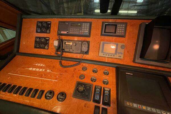 Monte Fino Skylounge 80 Yacht For Sale