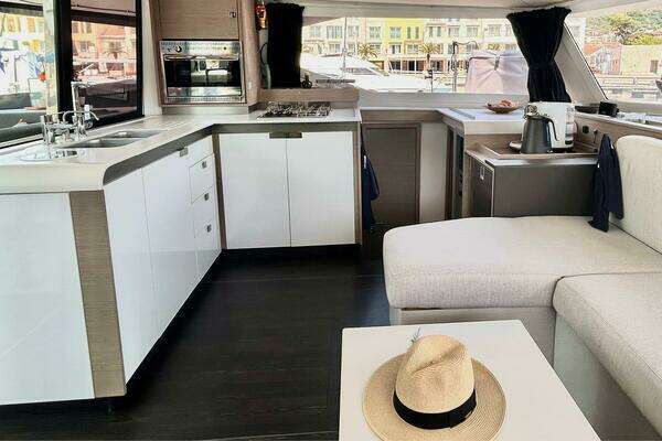 Fountaine Pajot Isla 40 Yacht For Sale