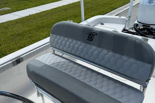 25 LS 25ft Carolina Skiff Yacht For Sale