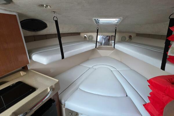 Deya Vu 27ft Wellcraft Yacht For Sale